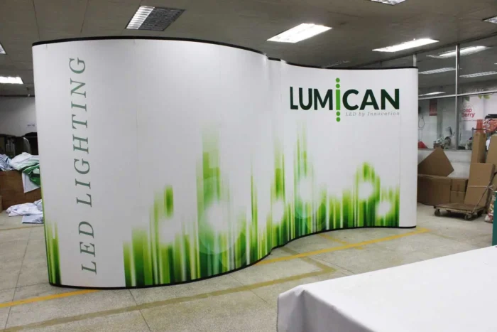 Magnetic Curve Backdrop - Image 3
